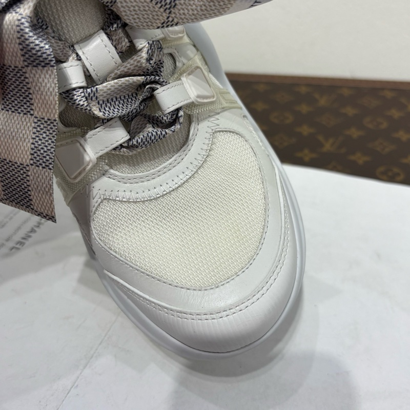 Lv 路易威登 白色老爹鞋 尺碼:37.5碼 無附件 輕微使用-6