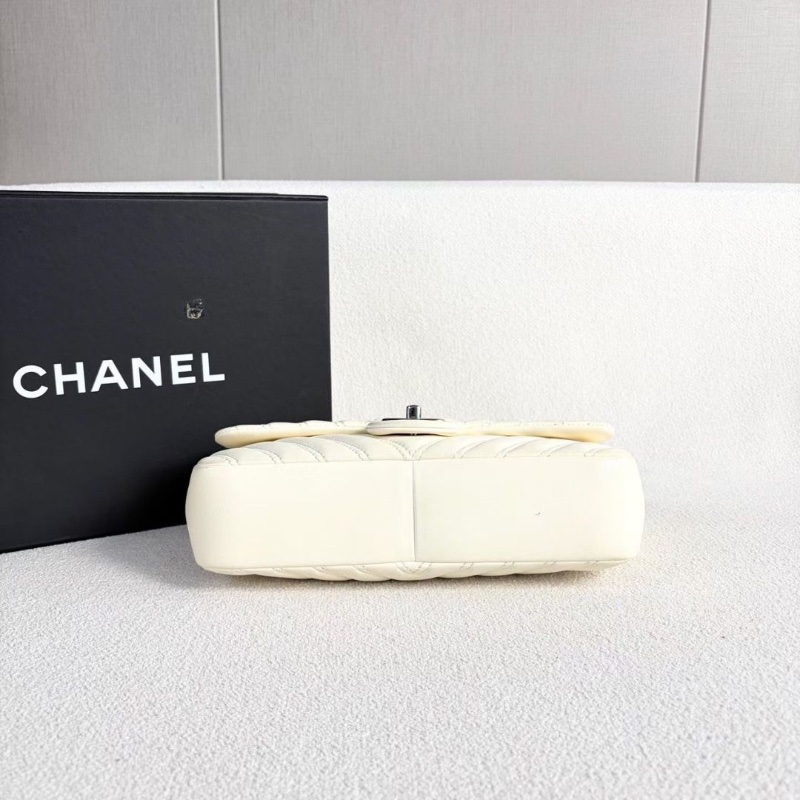 Chanel V紋CF鏈條包 米白色 銀扣 26*16*6  9新 配件盒子 塵袋 購證-3