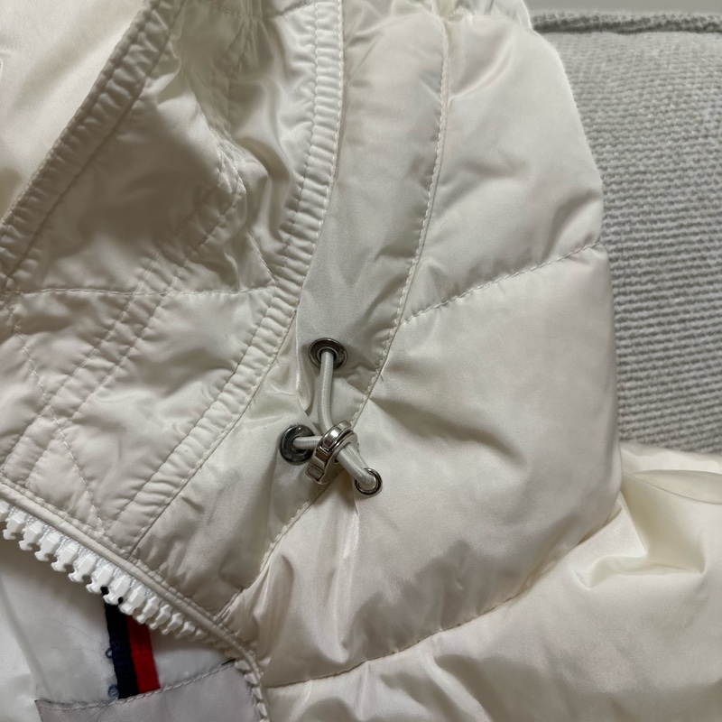 Moncler白色短版荷葉邊羽絨外套-14