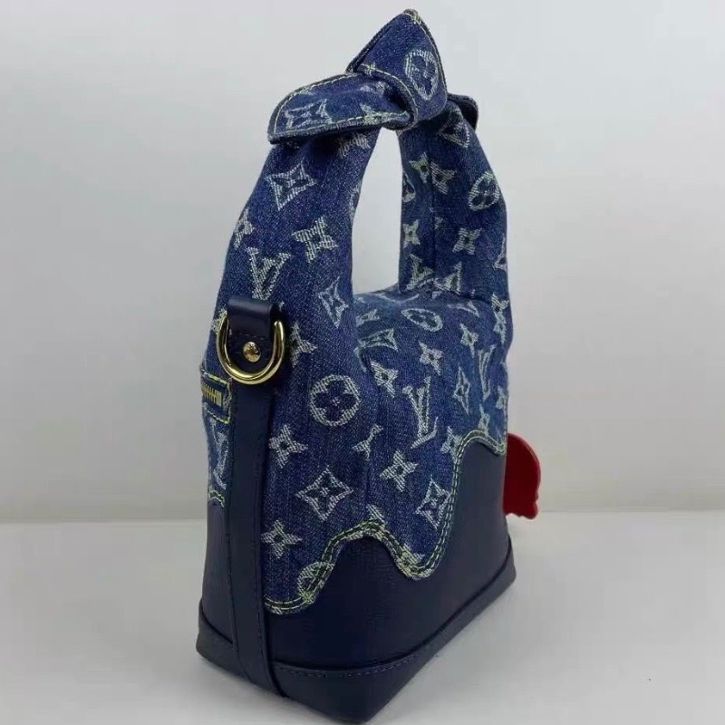 LV Nigo聯名牛仔飯盒包芯片款 28 x 10 x 23 95新 配件肩帶 塵袋-3