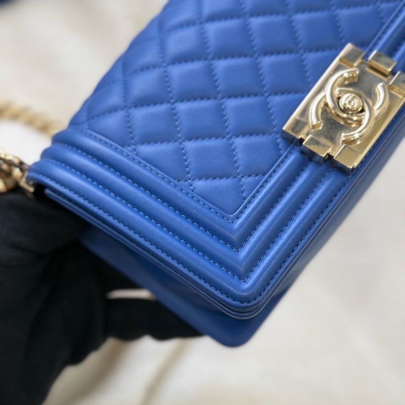 (包況新)Chanel boy20 藍金 牛皮 專櫃二十幾萬-8