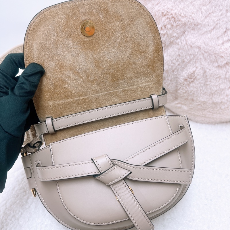 Loewe gate dual mini 沙色馬鞍包-9