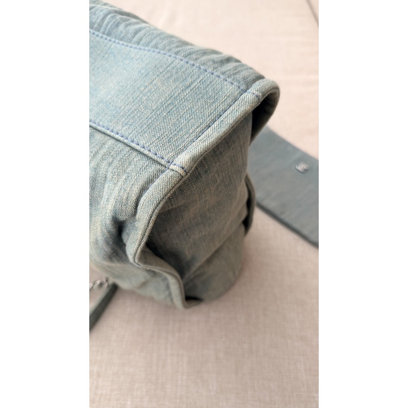 CHANEL 「現貨」牛仔銀釦子母手提肩背沙灘包 33*29*13 9新 配件塵袋-11