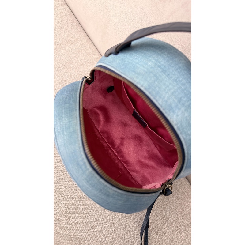 Gucci 「現貨」牛仔珍珠後背包 95新  配件塵袋  23.5*25*11-9