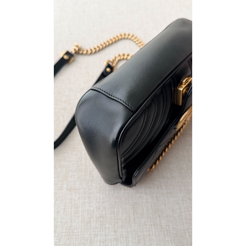 Gucci 「現貨」黑金Marmont 22鏈條包 22*13*5 95新 配件塵袋-11