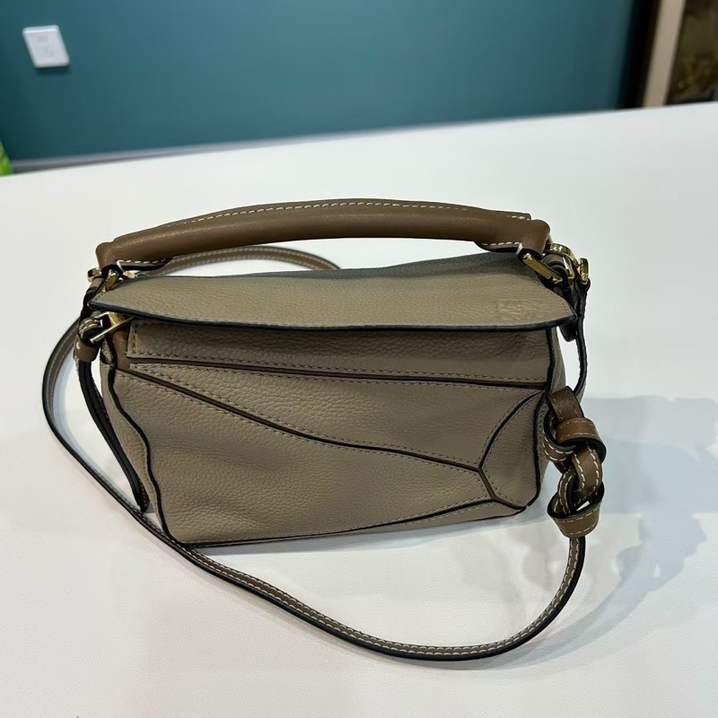 LOEWE 羅意威Puzzle mini奶茶色幾何包拼接設計可拆卸肩帶拉鍊開合可手提單肩斜挎 尺寸:18*12.5*7cm-0