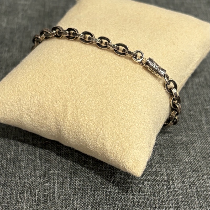 克羅心 paperchain 字母手鍊-1