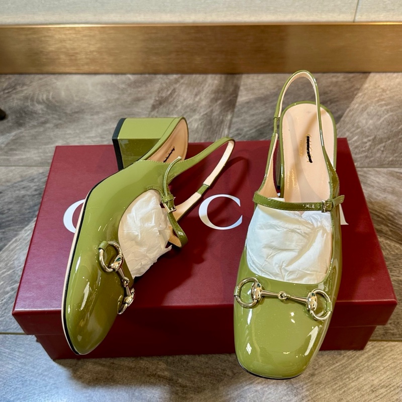 全新 Gucci 古馳 新款金色馬銜扣漆皮瑪麗珍包頭涼鞋 跟高5cm 上腳舒適百搭38碼-2