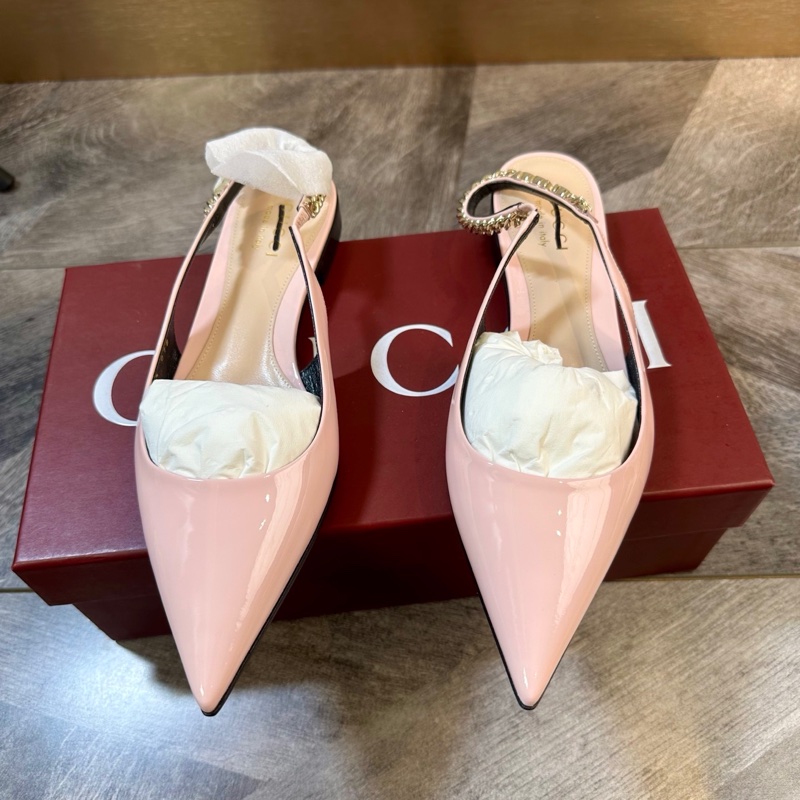 閒置未使用 Gucci 古馳 新款粉色漆皮金色logo尖頭鞋 包頭涼鞋 摩登復古 上腳超美 女人味十38.5-0