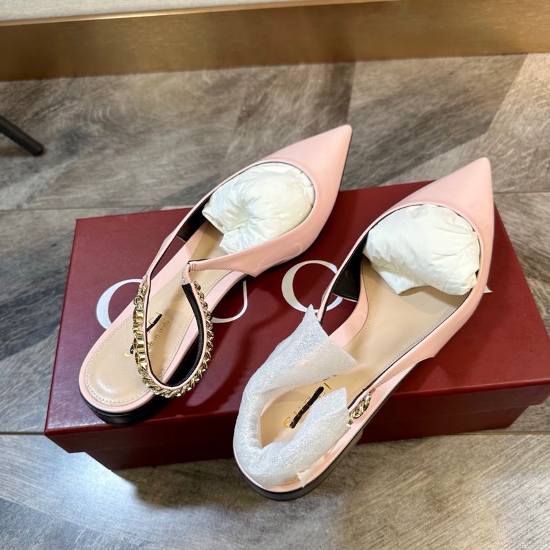 閒置未使用 Gucci 古馳 新款粉色漆皮金色logo尖頭鞋 包頭涼鞋 摩登復古 上腳超美 女人味十38.5-5