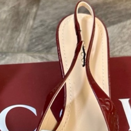 全新 未使用Gucci 古馳 全皮logo壓花1955 尖頭小跟鞋 包頭涼鞋 跟高4.5cm 摩登復古 女38碼-5