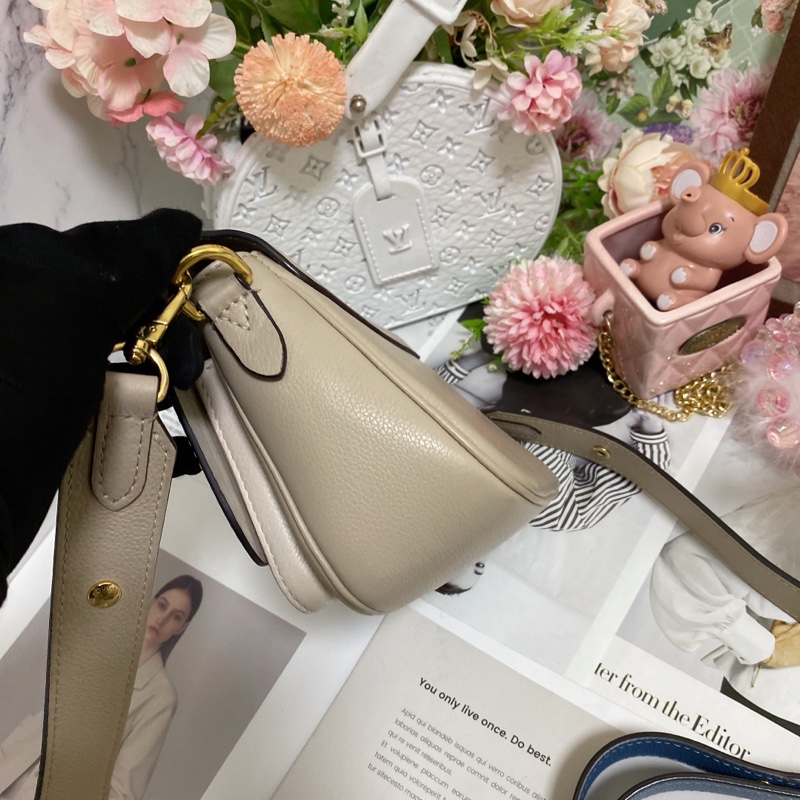 LV M58554 雙肩帶郵差包 奶茶 芯片款🏅-12