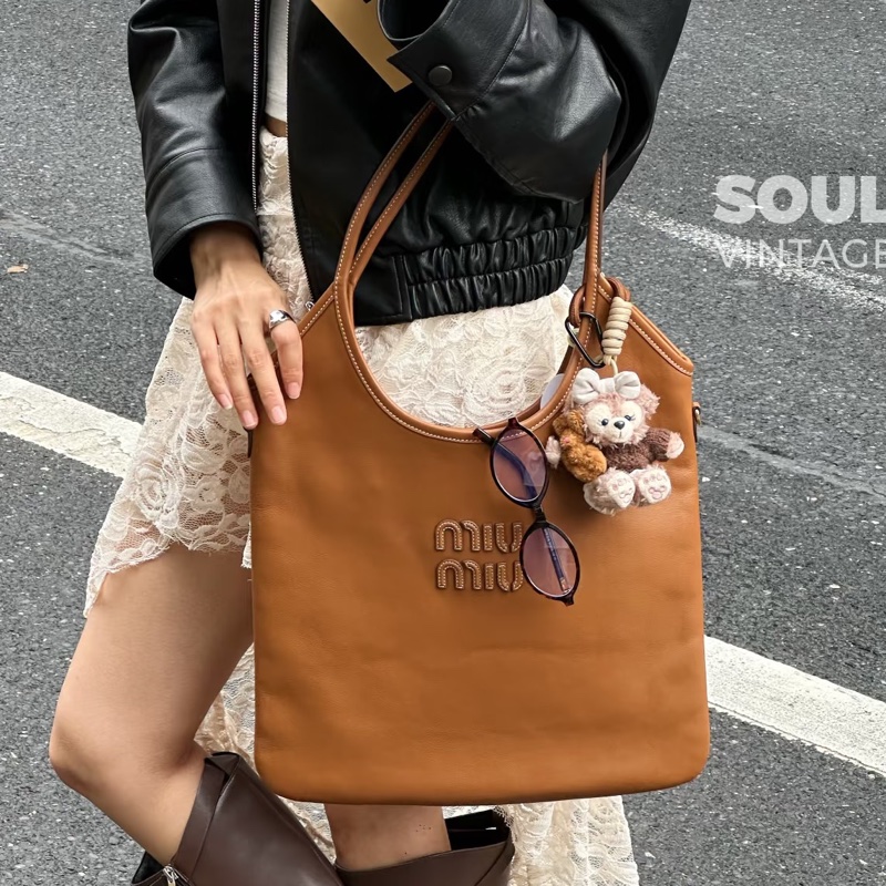 Miu系千金風😍超限量低價❤️‍🔥Miumiu繆繆焦糖色中號ivy手提包肩背包托特包-1