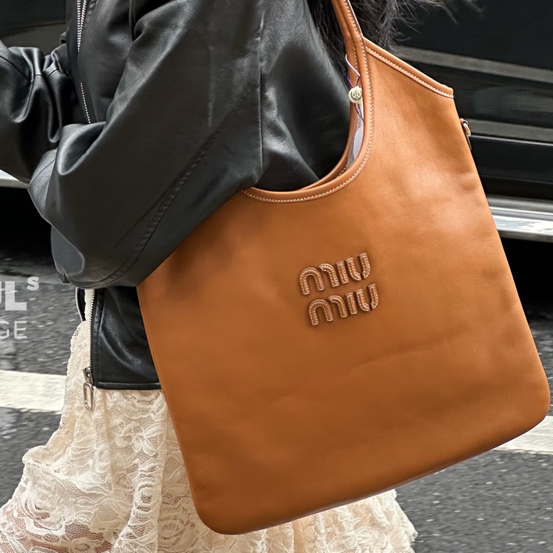 Miu系千金風😍超限量低價❤️‍🔥Miumiu繆繆焦糖色中號ivy手提包肩背包托特包-2
