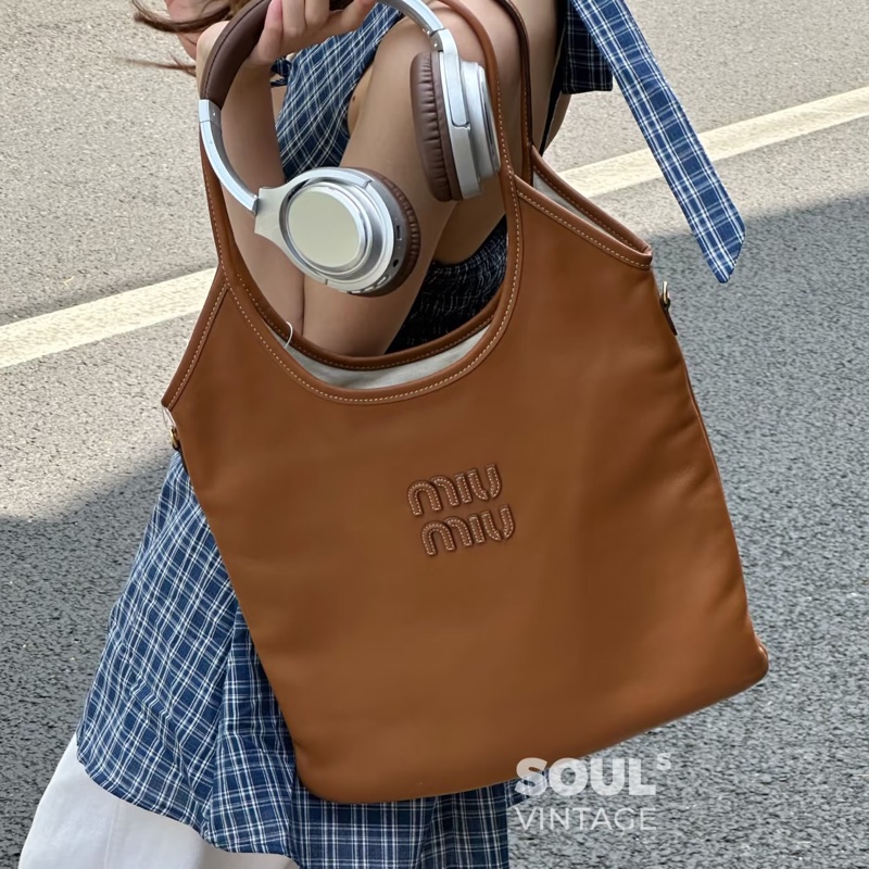 Miu系千金風😍超限量低價❤️‍🔥Miumiu繆繆焦糖色中號ivy手提包肩背包托特包-3