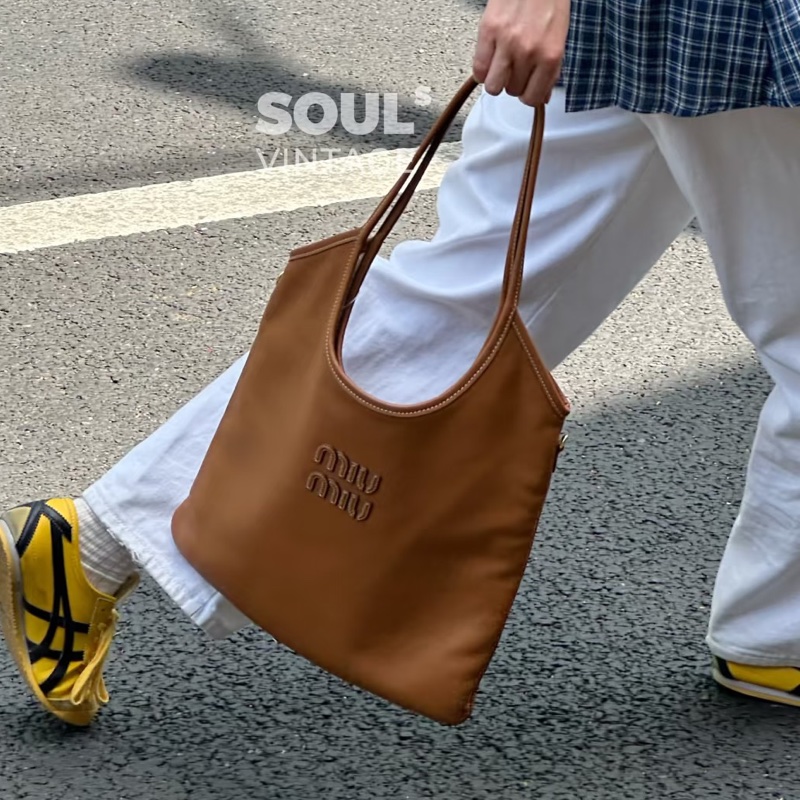 Miu系千金風😍超限量低價❤️‍🔥Miumiu繆繆焦糖色中號ivy手提包肩背包托特包-5