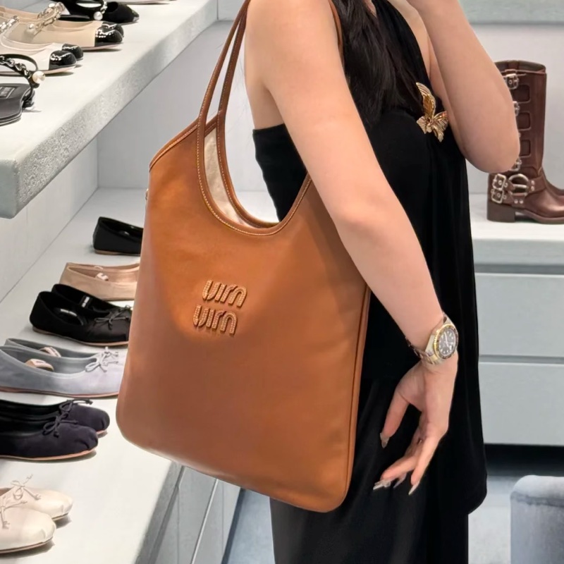 Miu系千金風😍超限量低價❤️‍🔥Miumiu繆繆焦糖色中號ivy手提包肩背包托特包-8