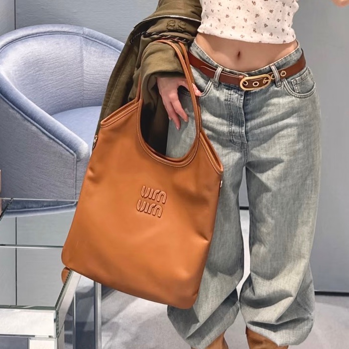 Miu系千金風😍超限量低價❤️‍🔥Miumiu繆繆焦糖色中號ivy手提包肩背包托特包-9