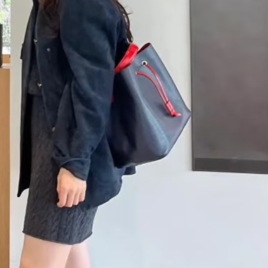 質感上線💎99新🆕Lv路易威登拼色水波紋水桶BB手提斜挎單肩包-2