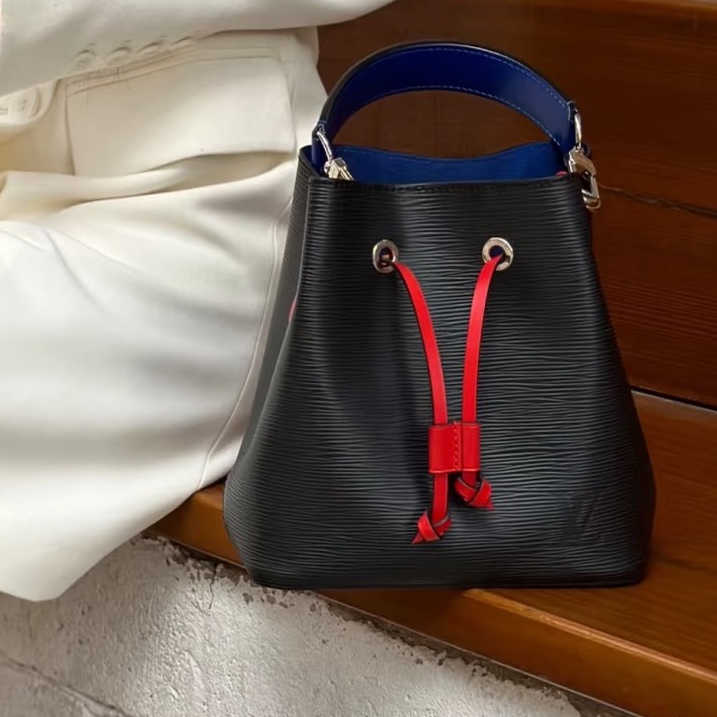 質感上線💎99新🆕Lv路易威登拼色水波紋水桶BB手提斜挎單肩包-5