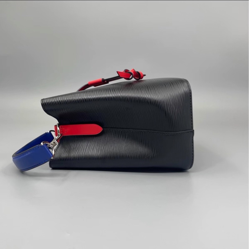 質感上線💎99新🆕Lv路易威登拼色水波紋水桶BB手提斜挎單肩包-10