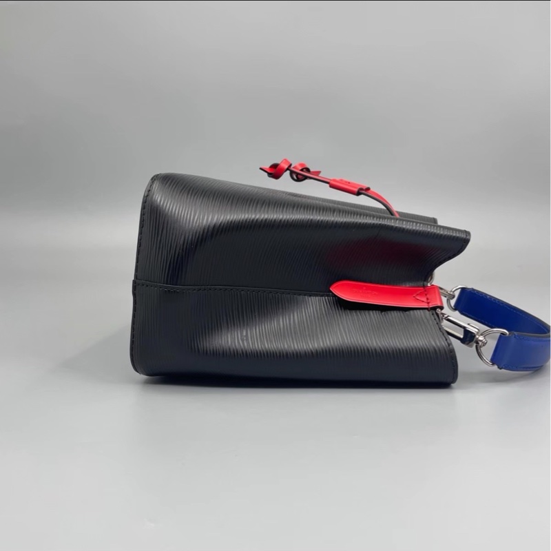 質感上線💎99新🆕Lv路易威登拼色水波紋水桶BB手提斜挎單肩包-11