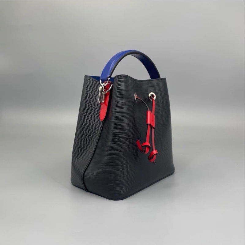 質感上線💎99新🆕Lv路易威登拼色水波紋水桶BB手提斜挎單肩包-12