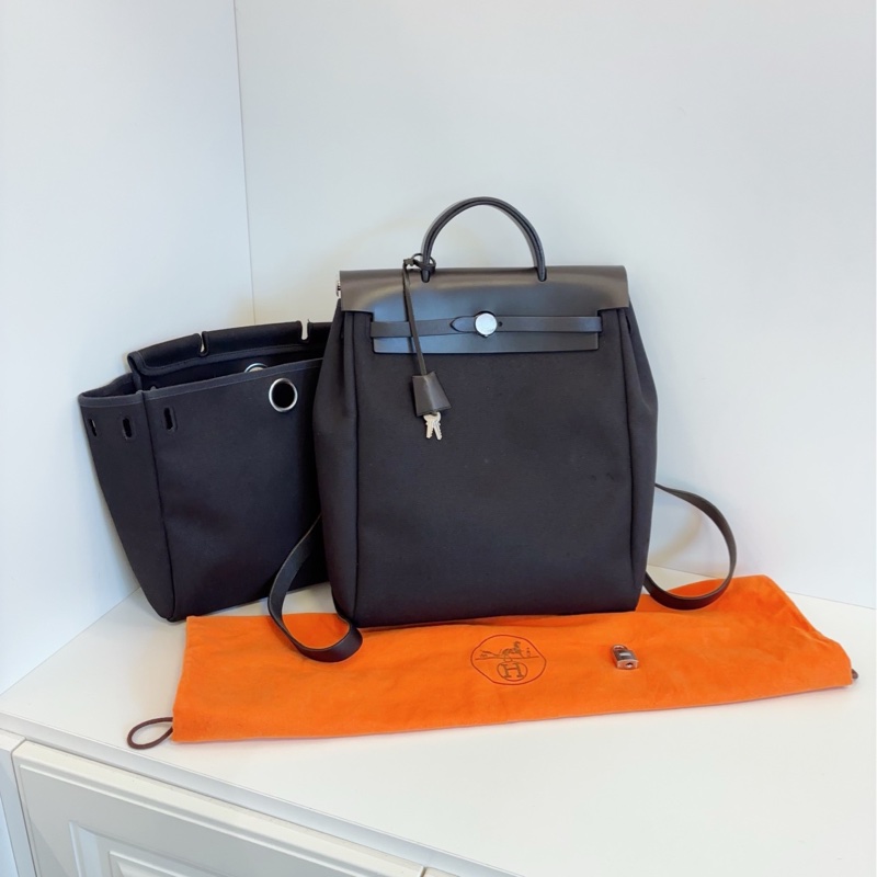 ✨Hermes Herbag 全黑銀扣 後背包 秒賣的款式🤍-3