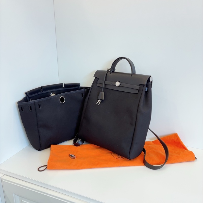 ✨Hermes Herbag 全黑銀扣 後背包 秒賣的款式🤍-5