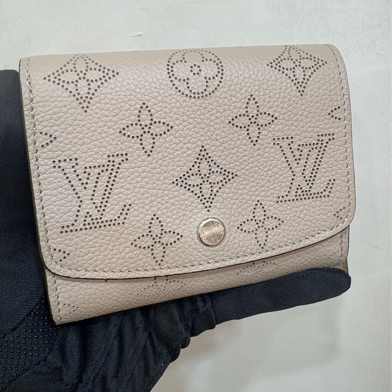 LV 月光仙子短夾 耐用洞洞牛皮-0