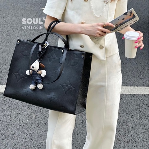 #僅一顆全網最低💰 #櫃上在售10多萬 Lv On-The-Go 中號全黑壓紋