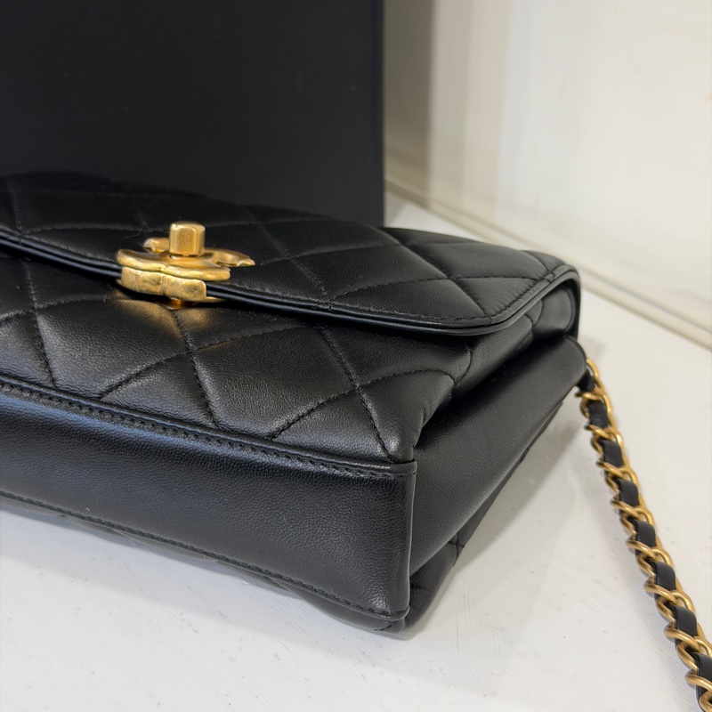 #閒置帶膜 #全配送禮超精緻✨ 香奈兒黑金字母小方胖CF 芯片款-12