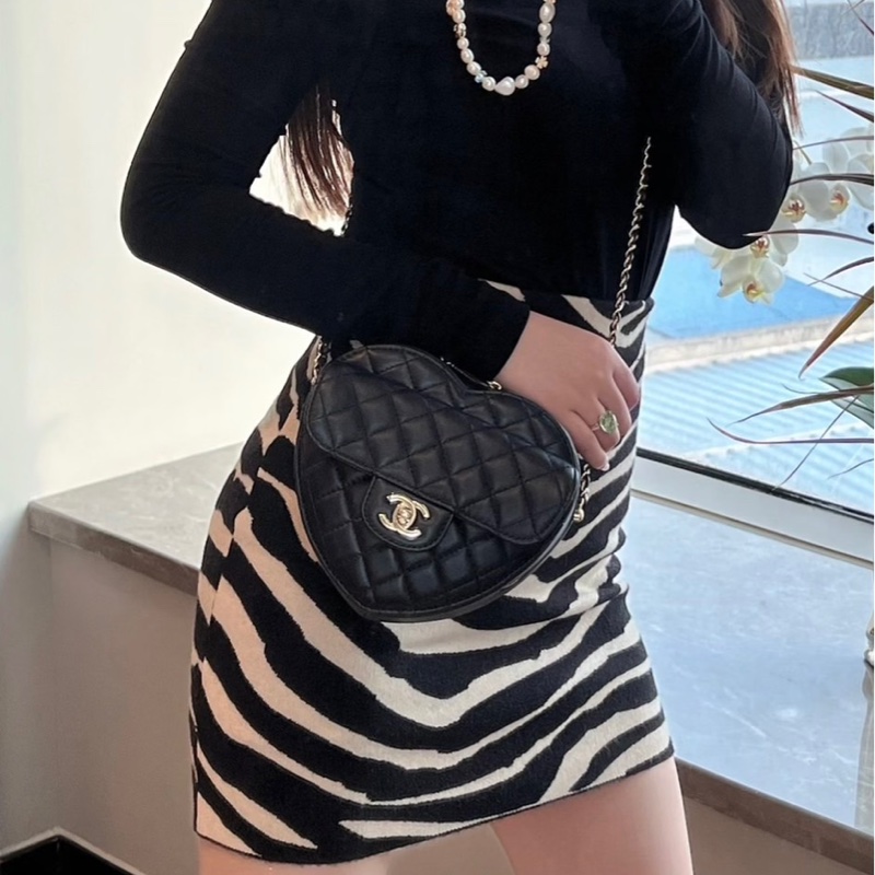#超稀有釋出🔥 #甜甜割愛💰 香奈兒黑金愛心包 芯片款 #情人節必備禮物💝-0