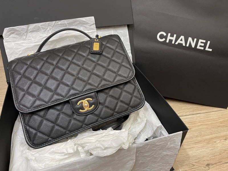 香奈兒絕版22K荔枝牛皮書包後背包(男女都可以)-0