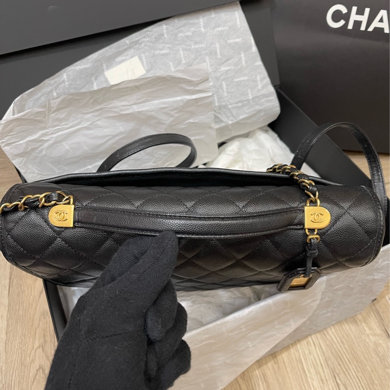 香奈兒絕版22K荔枝牛皮書包後背包(男女都可以)-16