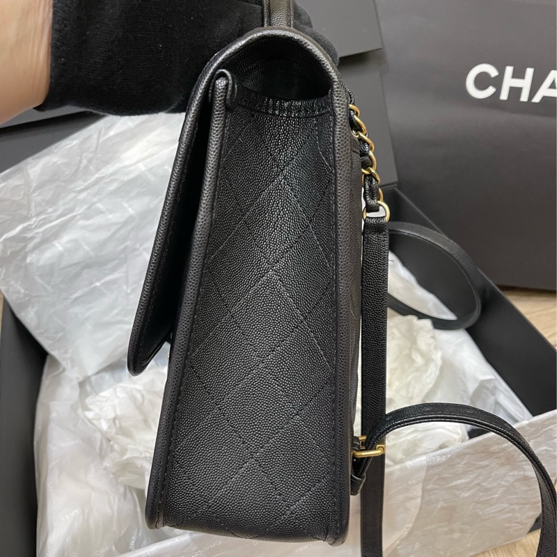 香奈兒絕版22K荔枝牛皮書包後背包(男女都可以)-19