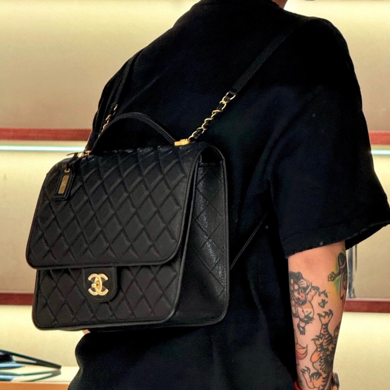 香奈兒絕版22K荔枝牛皮書包後背包(男女都可以)-24