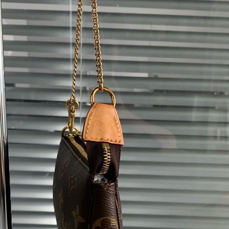 lv/路易威登 小麻將包 尺寸：15.5*10.5*4 無附件 成色非常新-9