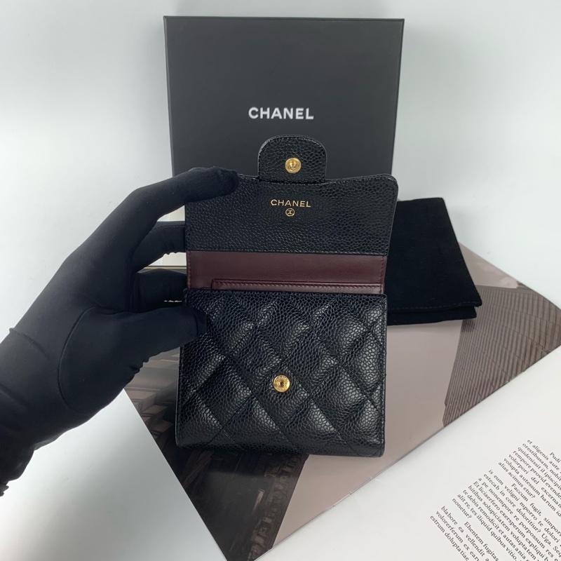 Chanel荔枝皮黑金短夾-6