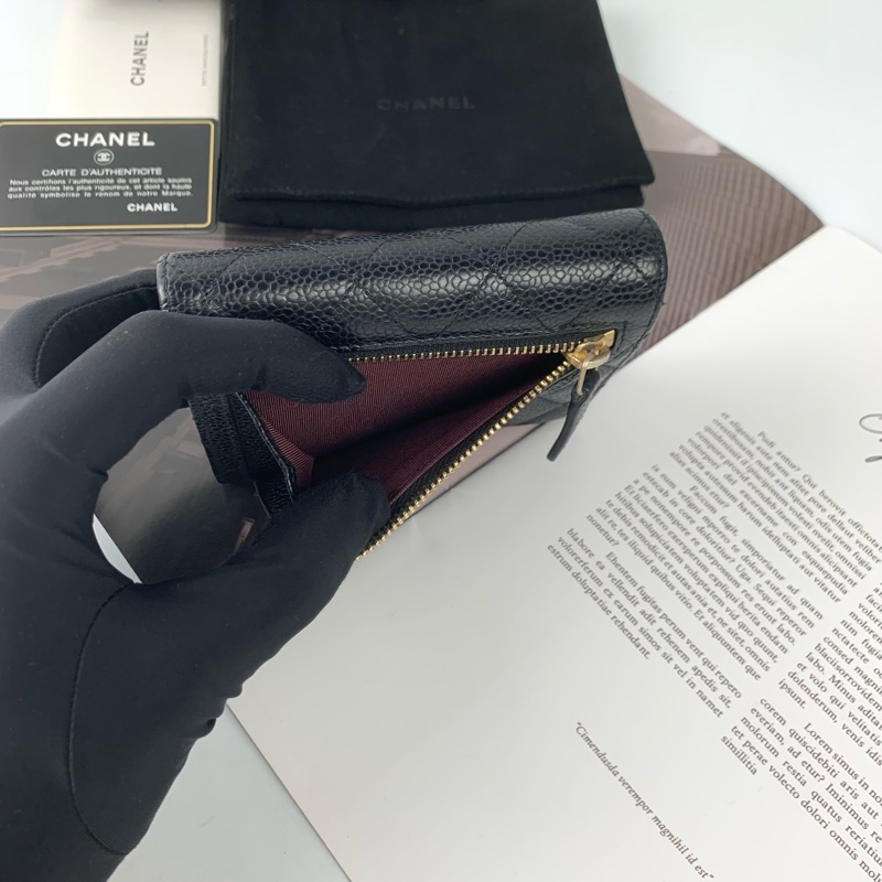 Chanel荔枝皮黑金短夾-10