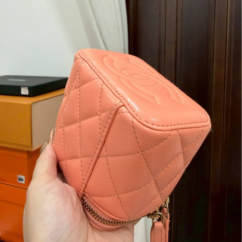 chanel 香奈兒 鮭魚粉 金球 化妝包 斜背包 肩背包 手提包 小廢包 小盒子-10