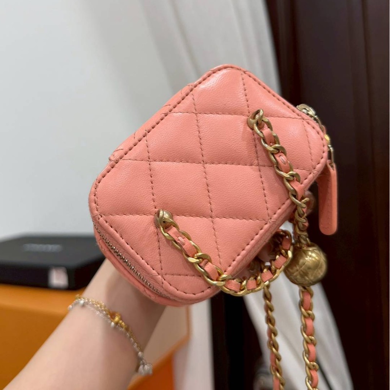 chanel 香奈兒 鮭魚粉 金球 化妝包 斜背包 肩背包 手提包 小廢包 小盒子-11