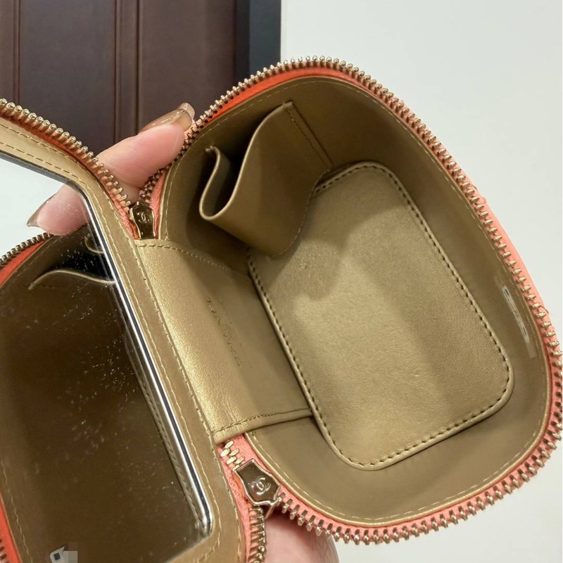 chanel 香奈兒 鮭魚粉 金球 化妝包 斜背包 肩背包 手提包 小廢包 小盒子-16