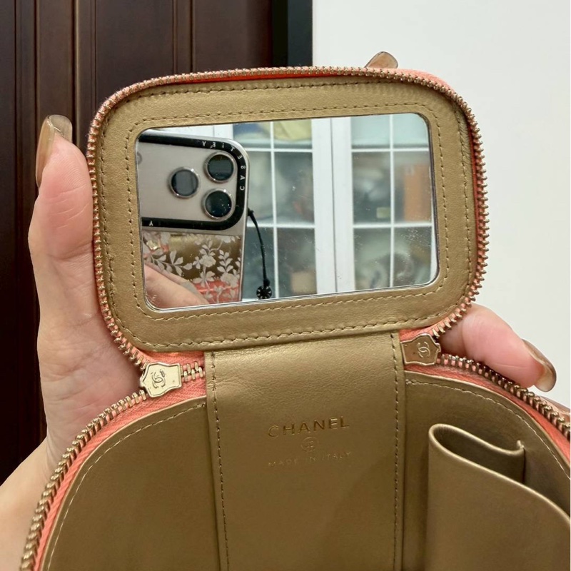 chanel 香奈兒 鮭魚粉 金球 化妝包 斜背包 肩背包 手提包 小廢包 小盒子-17