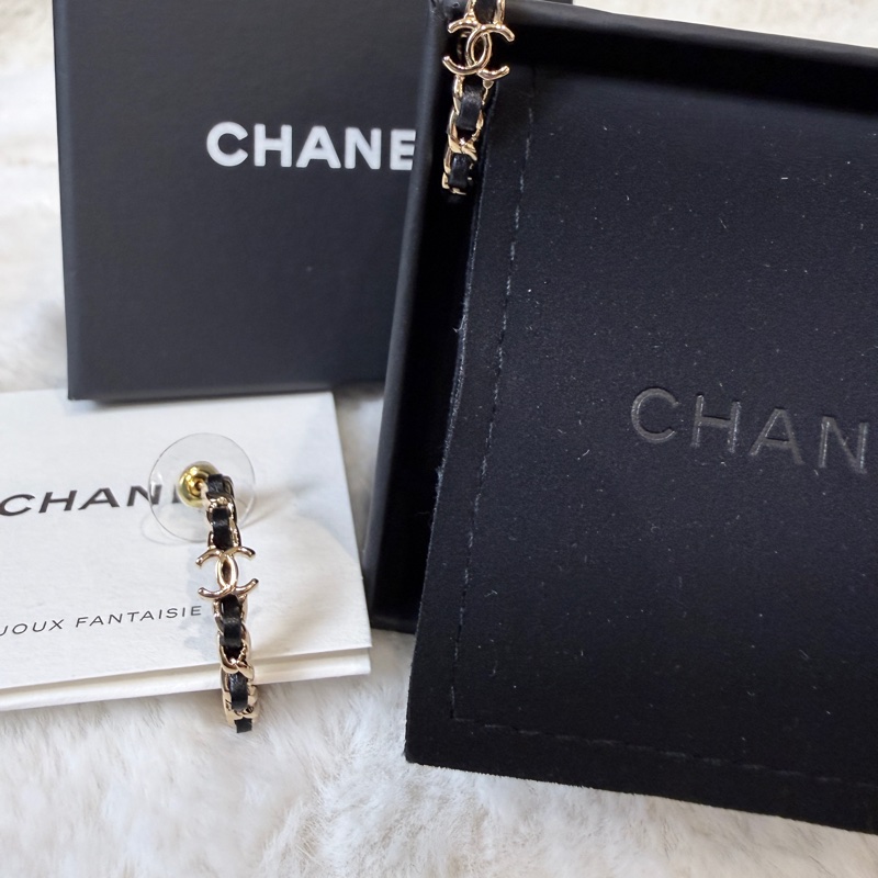 Chanel✨2026皮穿鏈耳釘針式耳環-9