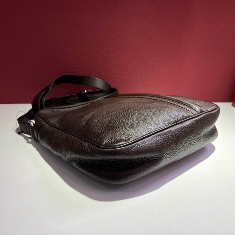 古馳/Gucci 光滑荔枝紋牛皮 咖啡色 包王 棕色竪版郵差包 斜挎包 尺寸:26*6*28 cm-5