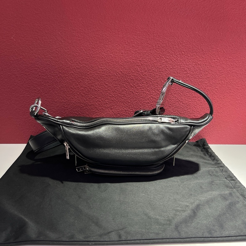亞歷山大·王/Alexander Wang 黑色柔軟羊皮腰包 斜挎包 男女同款尺寸：33*12*15 cm 。-4