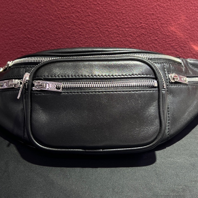 亞歷山大·王/Alexander Wang 黑色柔軟羊皮腰包 斜挎包 男女同款尺寸：33*12*15 cm 。-8