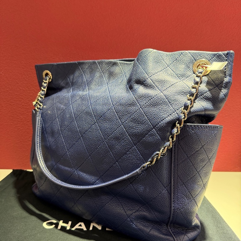 Chanel 藍色荔枝牛皮 105786 單肩包 尺寸:32x10x29cm-2