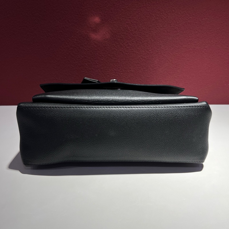 路易威登/Louis Vuitton Lock me系列 銀扣 荔枝紋 黑色斜挎包 手提包 尺寸:27*9*20 cm-4